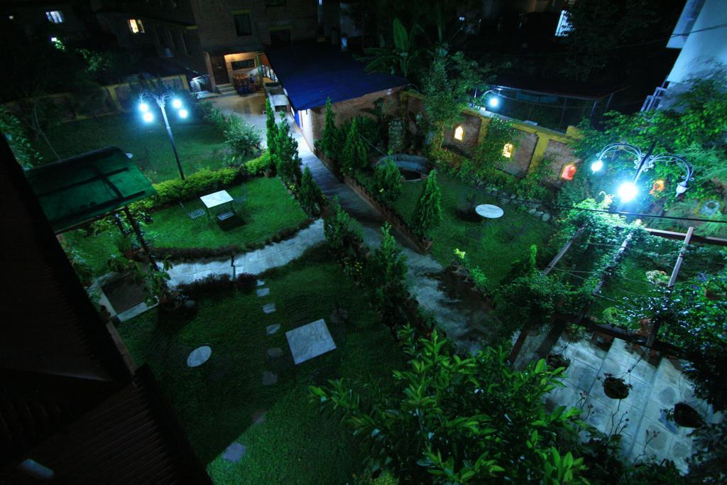 Royal Astoria Hotel Kathmandu Exterior foto
