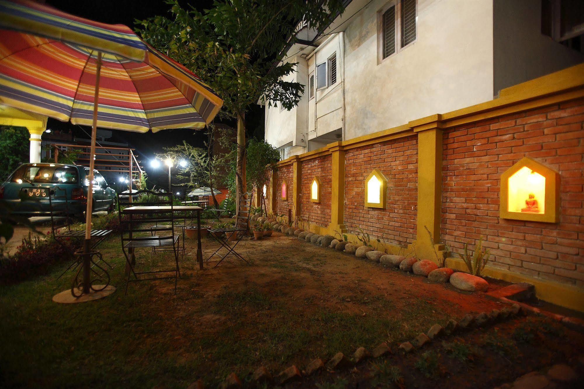 Royal Astoria Hotel Kathmandu Exterior foto